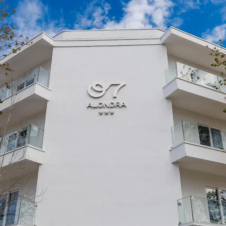 Hotel O7 Alondra