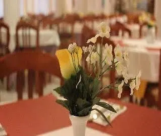 Hotell Alondra 3*